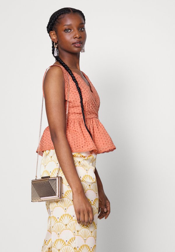 ONLY Petite ONLMEGA STRAP TOP