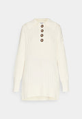 NA-KD OVERSIZED BUTTON DETAIL