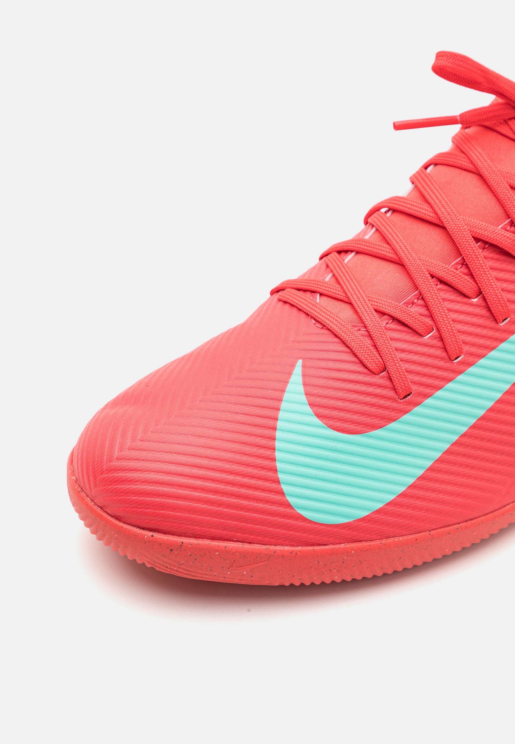 Nike Performance 10 CLUB IC