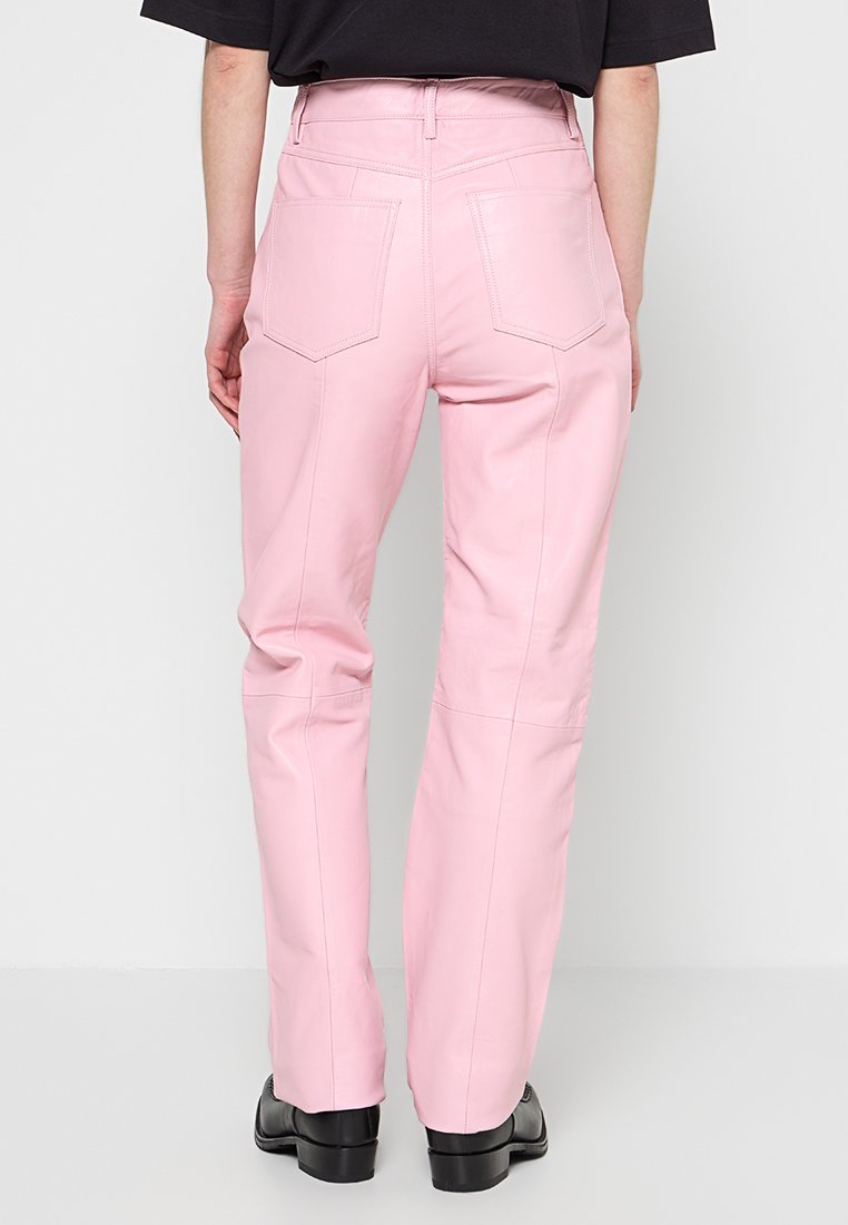 REMAIN REGULAR FIT