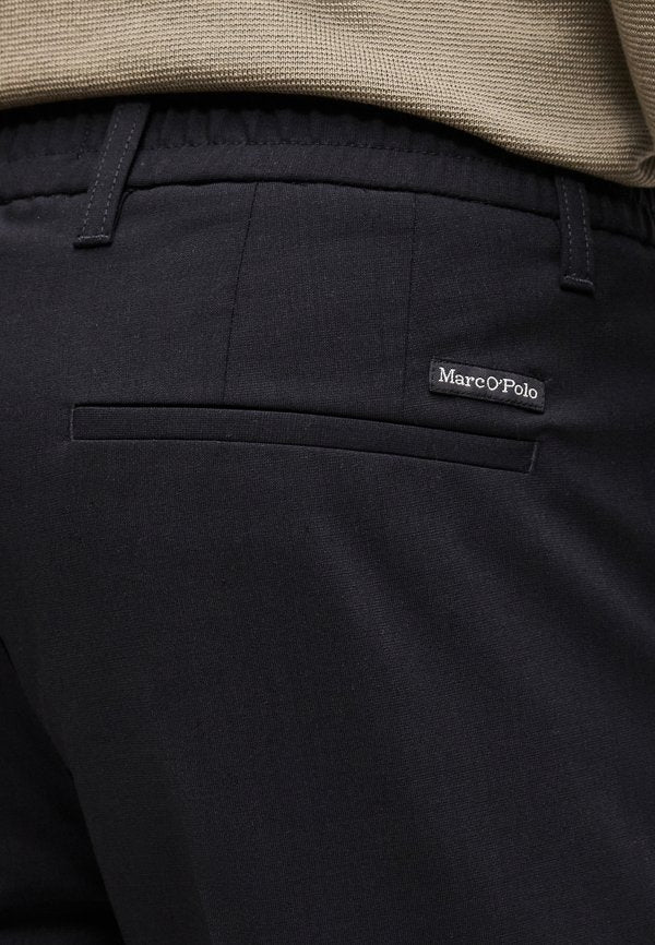 Marc O'Polo MOP X DFB TRAVEL COLLECTION MOROT JOGGER PLEATS DFB