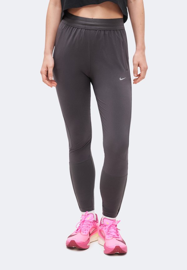 Nike Performance SWIFT - Tracksuit bottoms - thunder grey