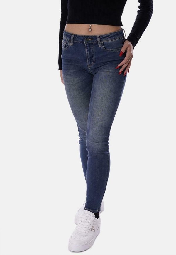 Armani Exchange