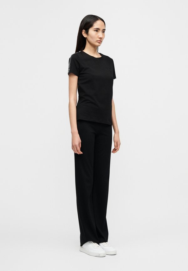 EA7 Emporio Armani