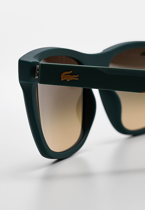 Lacoste L956S