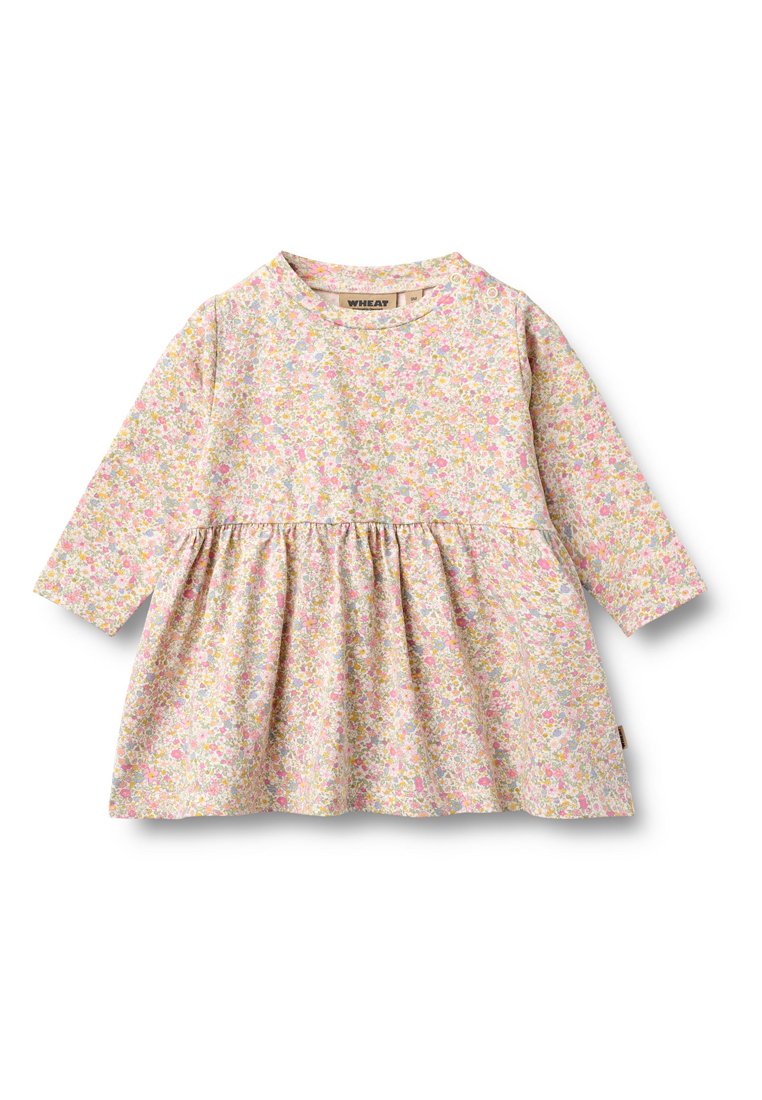 Langärmeliges Kleid aus hellrosa Stoff mit mehrfarbigem Blumenmuster, geraffter Taille und rundem Ausschnitt. Das Etikett zeigt die Marke "WHEAT".