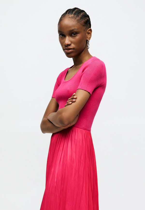 DKNY