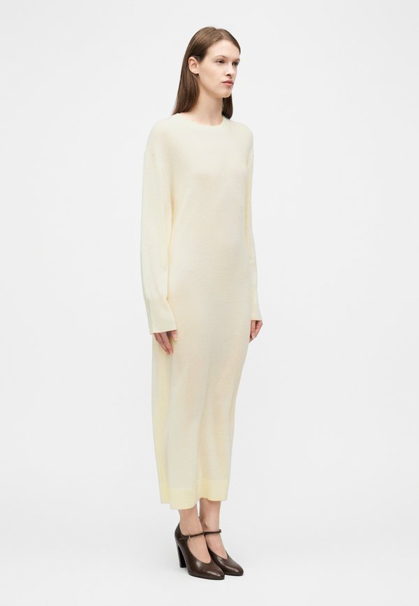 AERON EASE