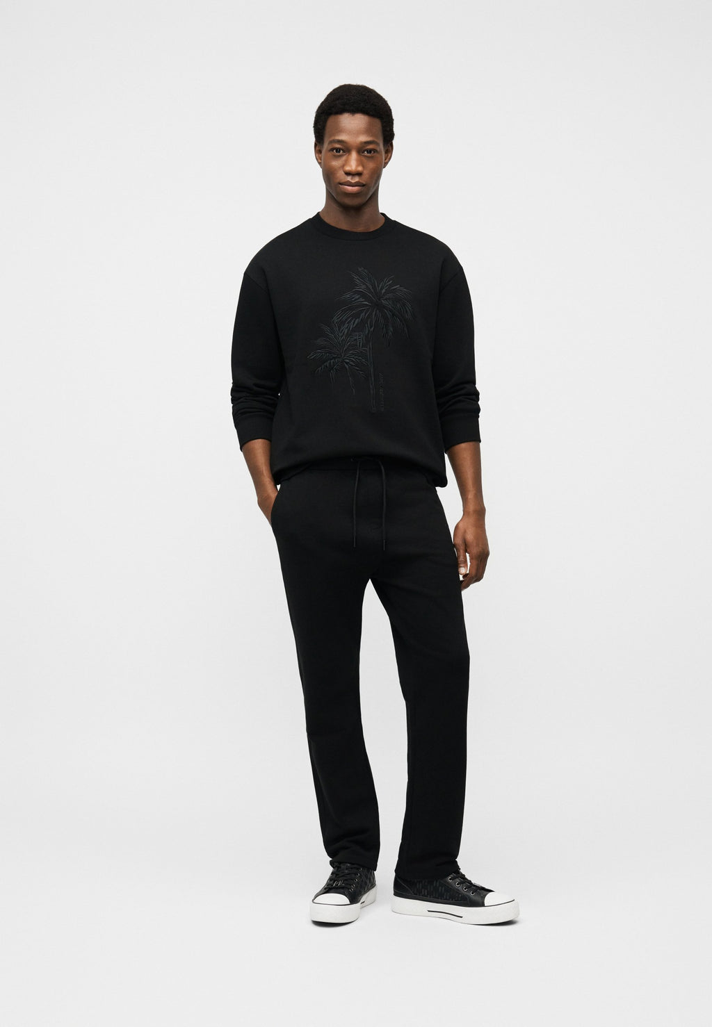 CREW NECK Media 2
