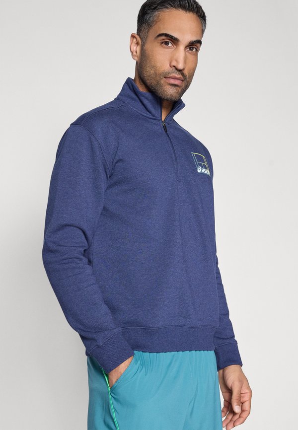 ASICS COURT CORE GRAPHIC HALF ZIP