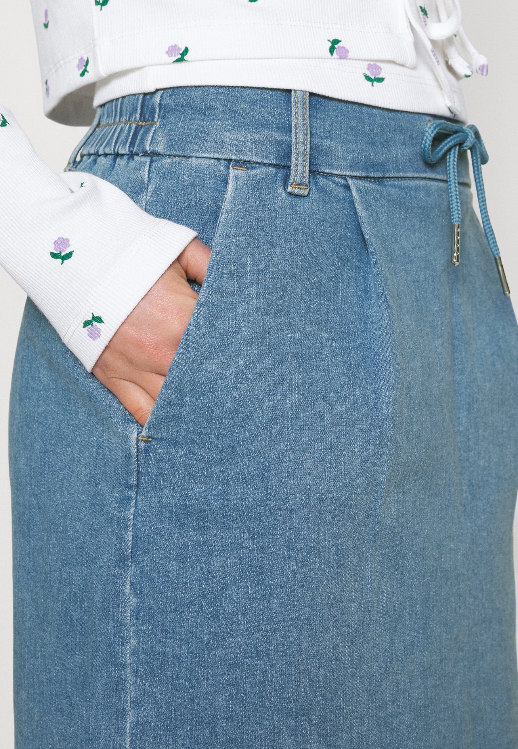 ONLBLUSH POPTRASH LIFE EASY SKIRT  Media 6