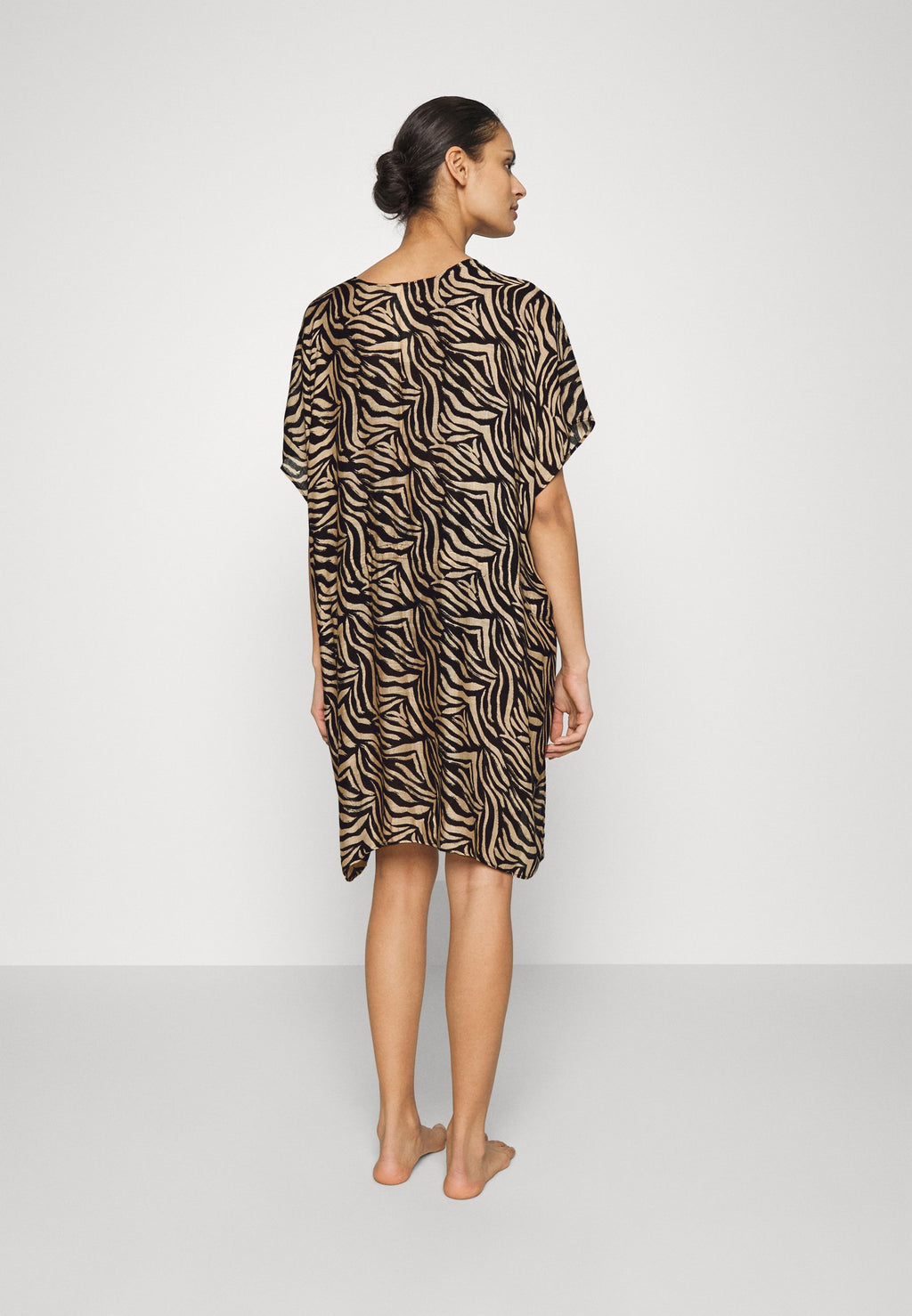 Anna Field PRINTED SHORT KIMONO