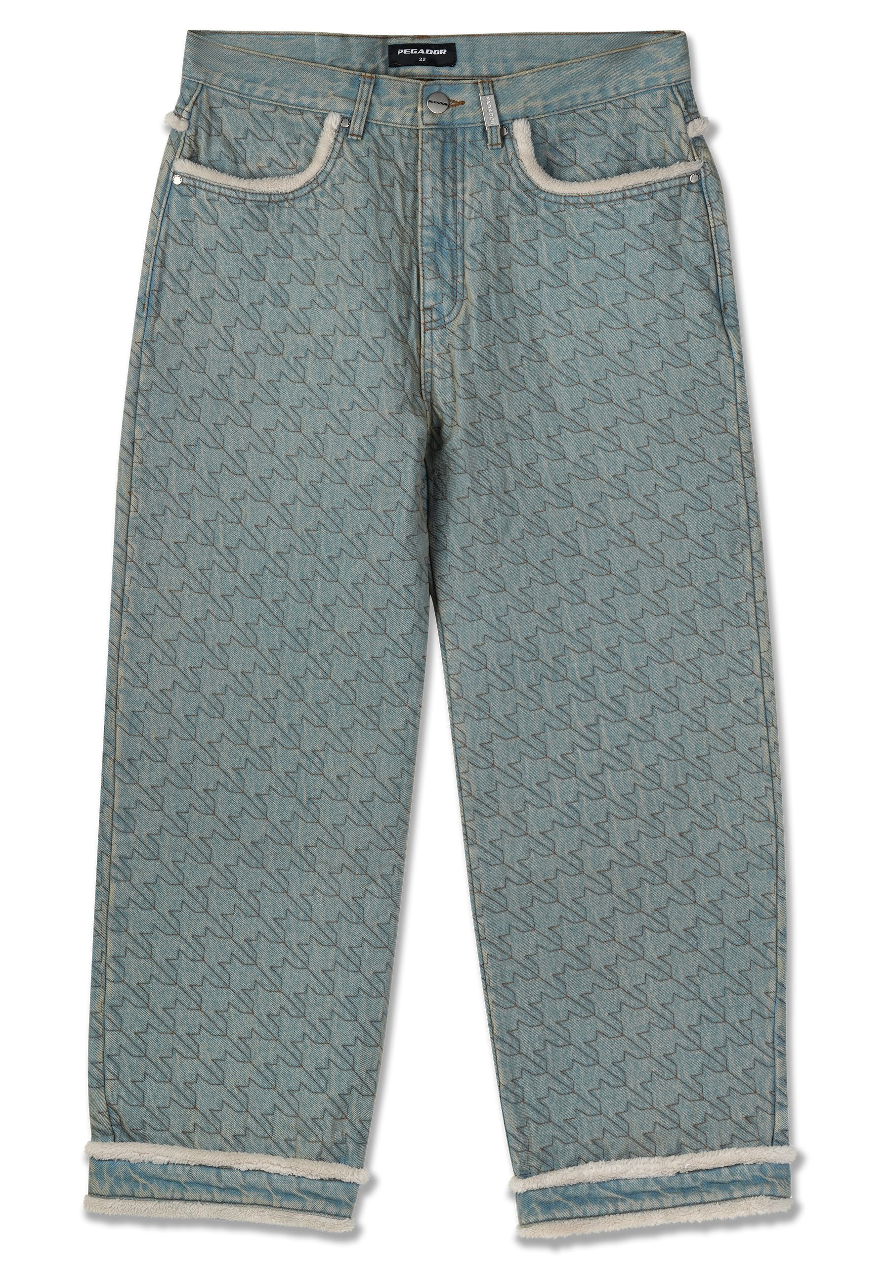 Hellblaue Jeans aus Denim mit einem Hahnentrittmuster, fransigem Saum und kontrastreichen Nähten an den Taschen, der Vorderseite und dem Bund.