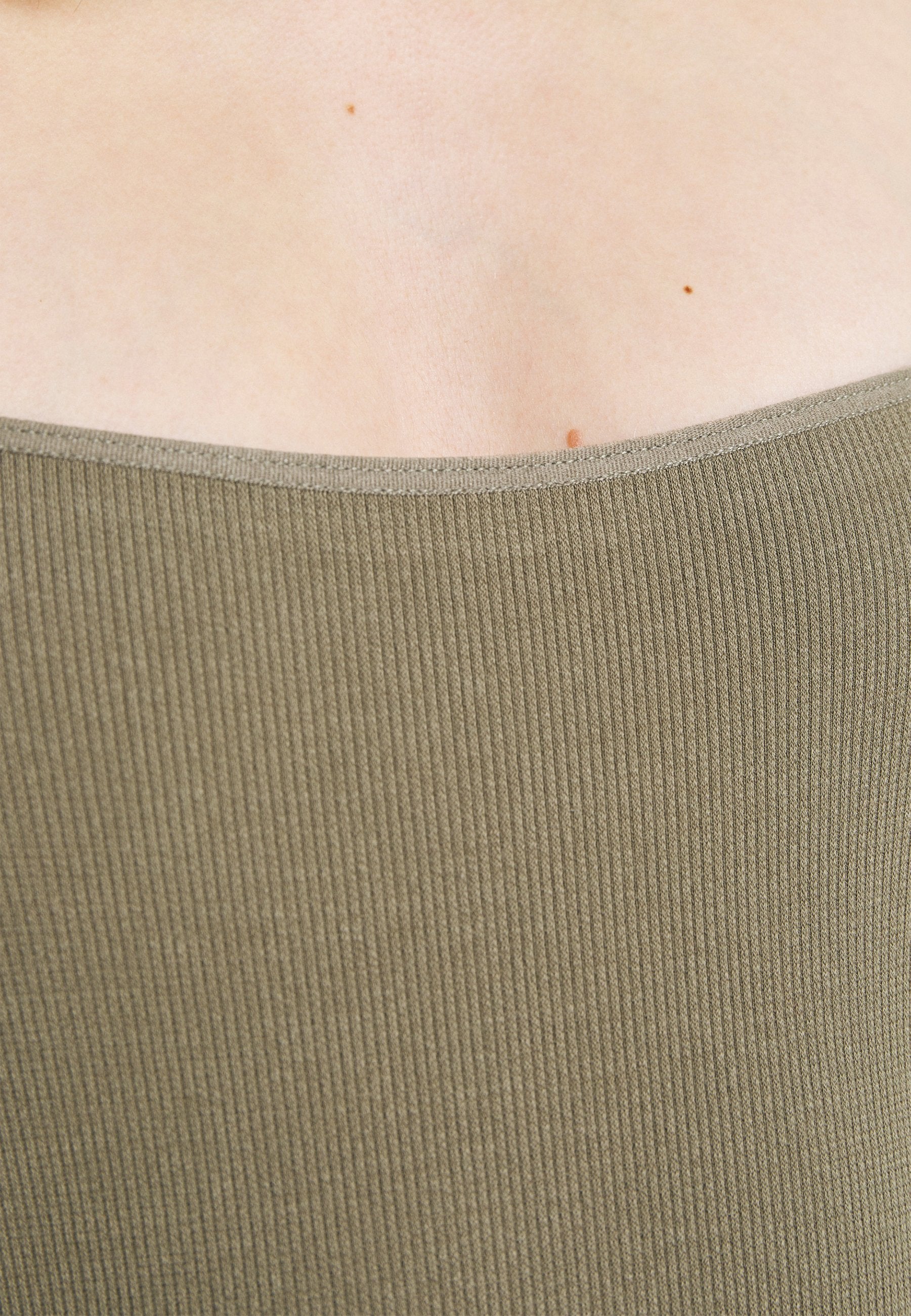 Good American SKINNY STRAP SEAMLESS BODY