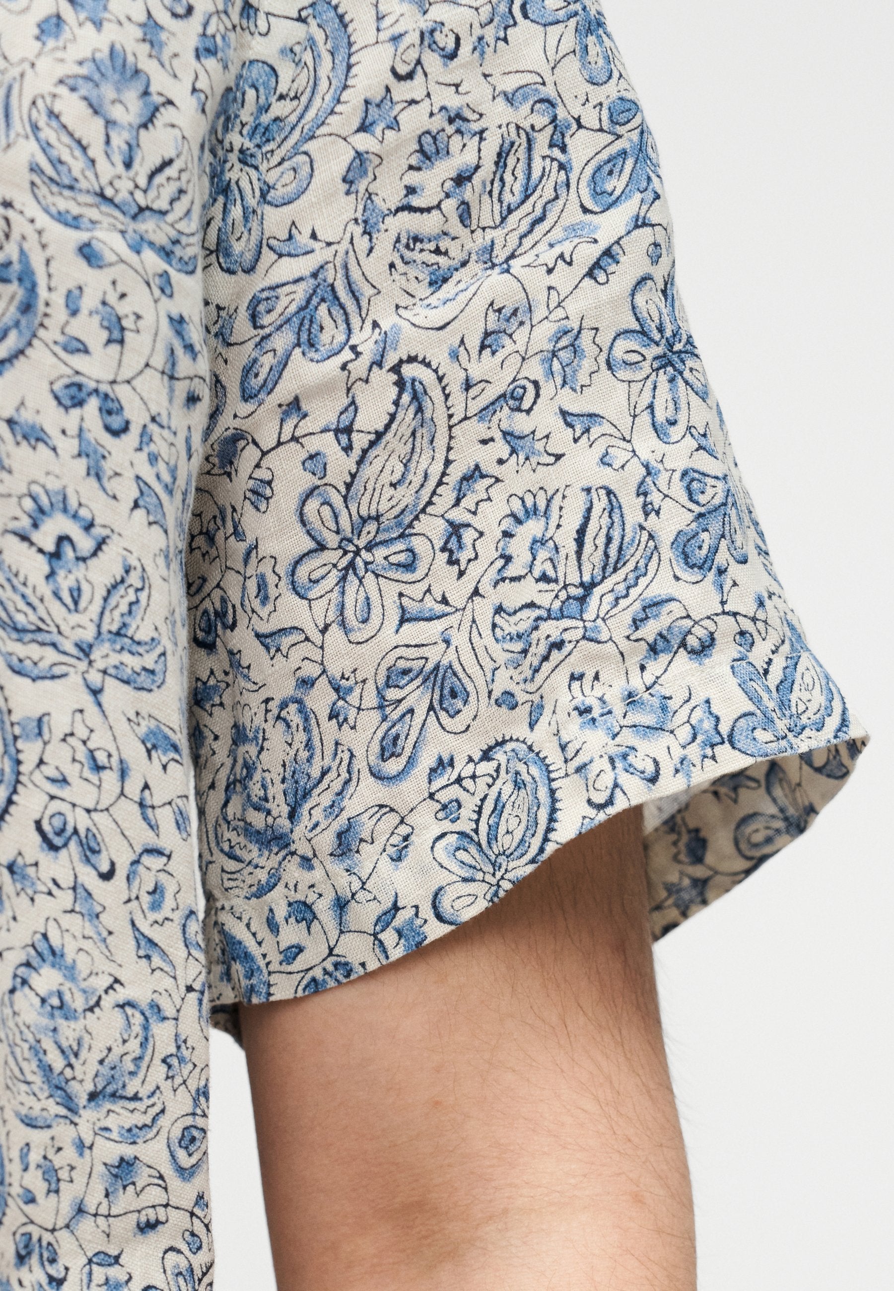 120% Lino SHORT SLEEVE REGULAR FIT MEN SHIRT