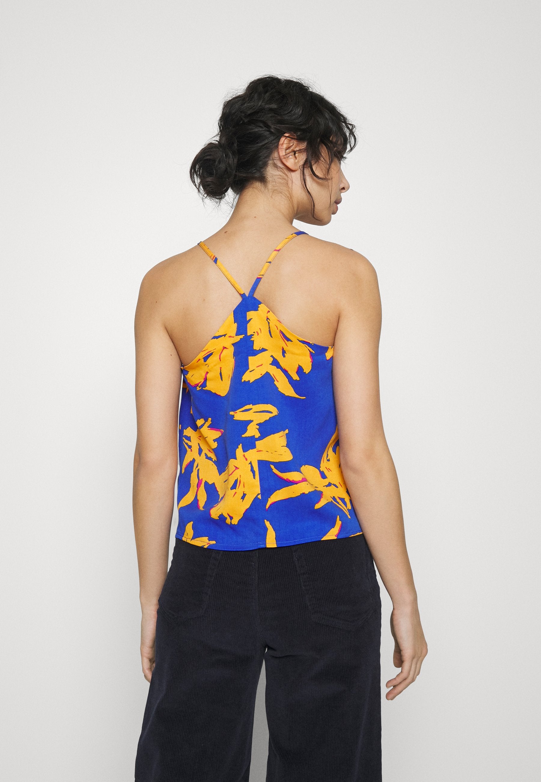ONLY Petite ONLALMA LIFE VIS CYRUS SINGLET