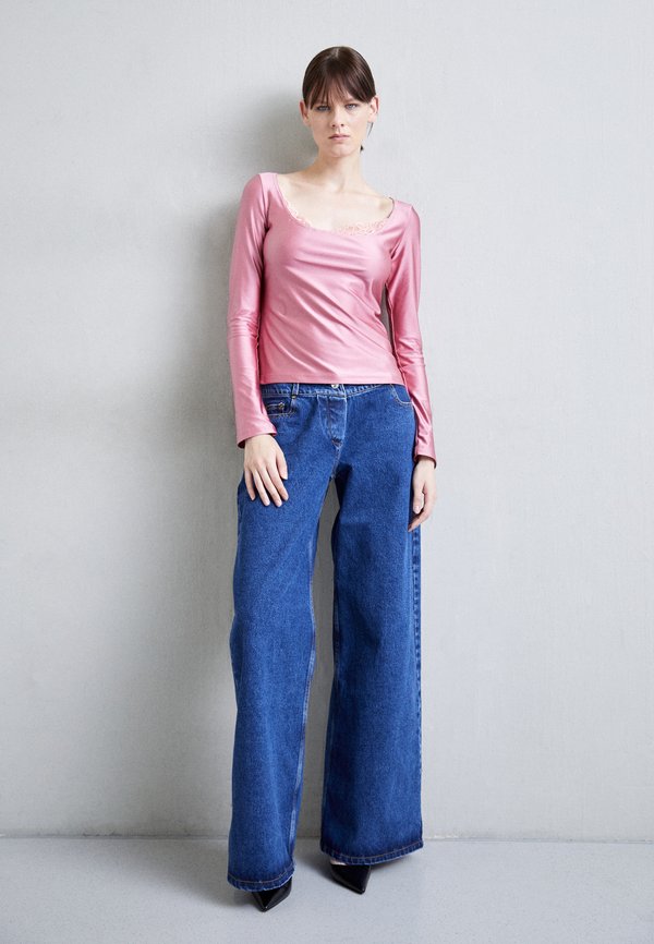 Vaillant FITTED LONG SLEEVED WITH ASYMMETRICAL DETAIL