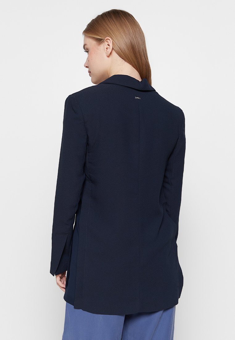 SLIM FIT Media 3