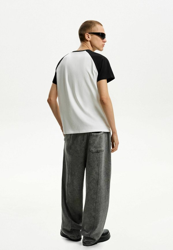 Bershka SHORT SLEEVE