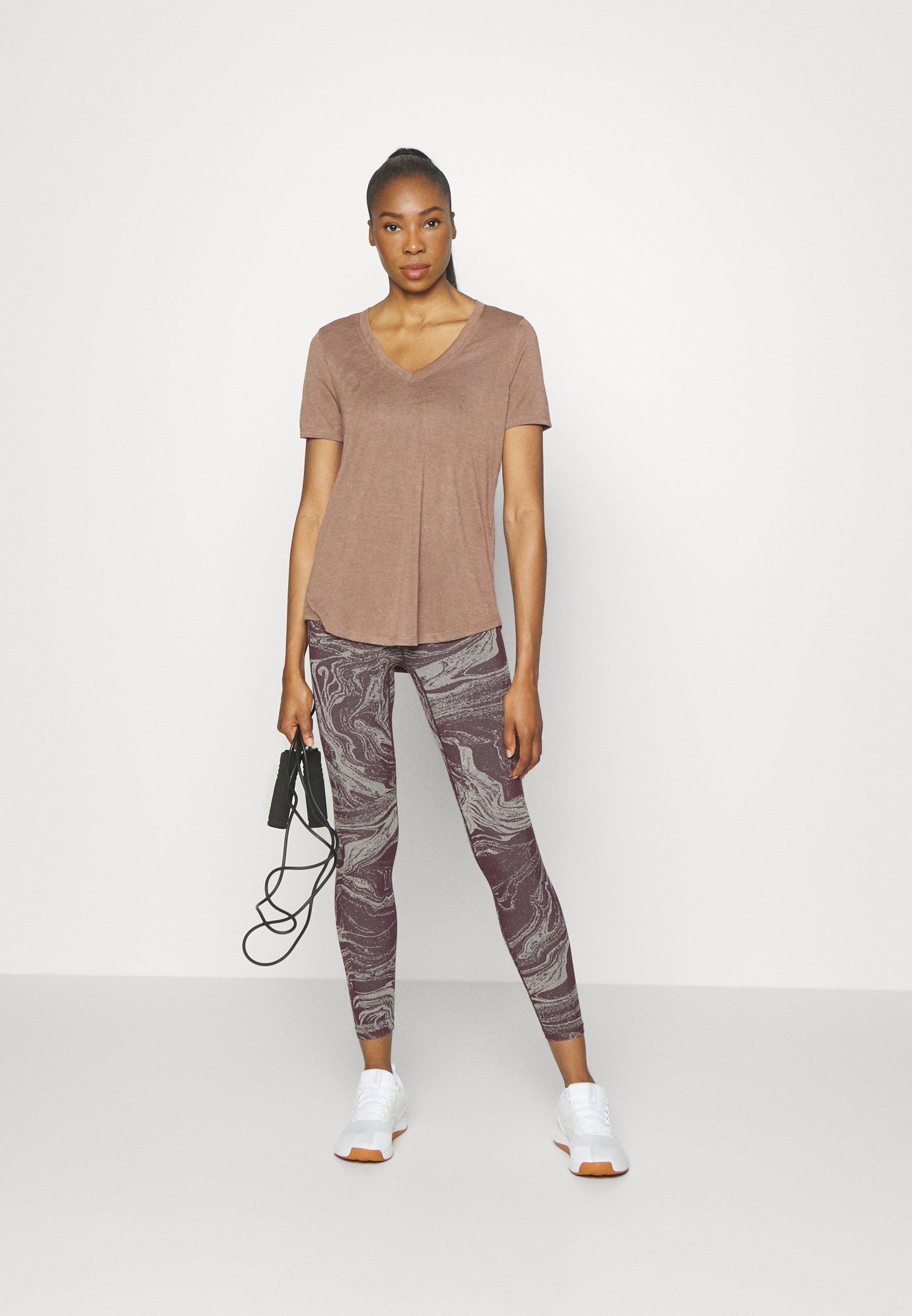 Athleta BREEZY SCOOP V NECK TEE