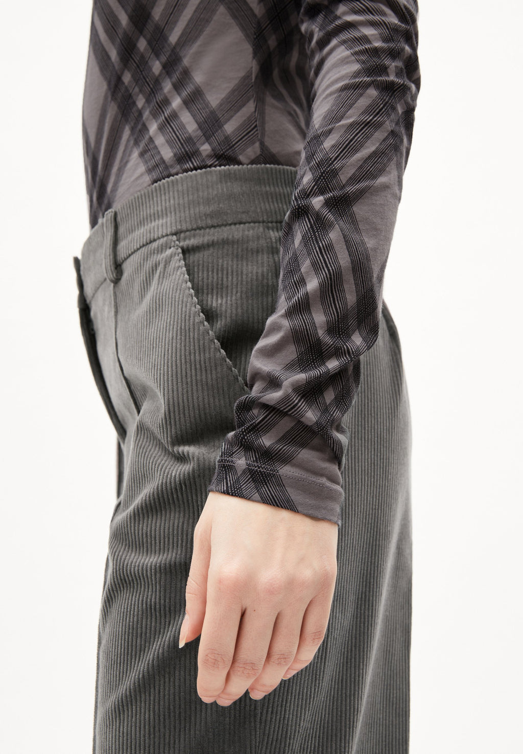 XELLAA CORDUROY Media 5