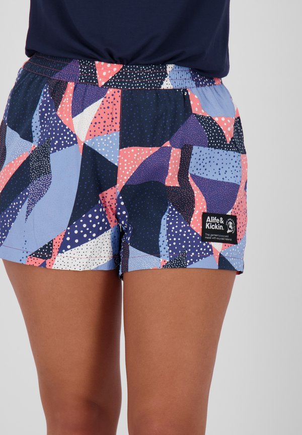 alife & kickin OXANA