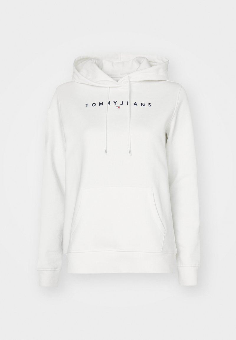 Weißer Hoodie mit Fronttasche und Kordelzug, mit dem Text "Tommy Jeans" und kleinem Logo mittig auf der Brust.