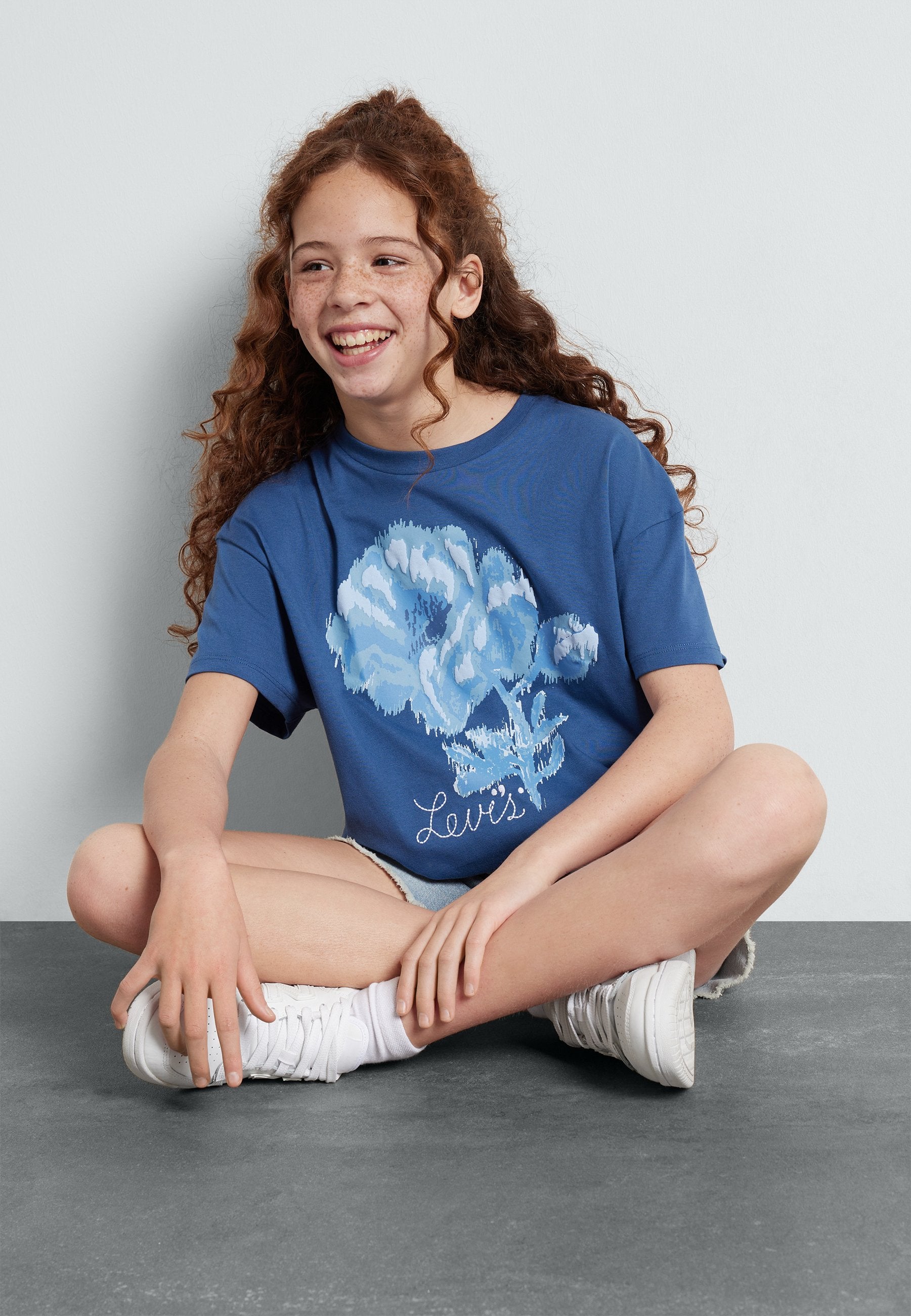Levi's® FLORAL OVERSIZED TEE