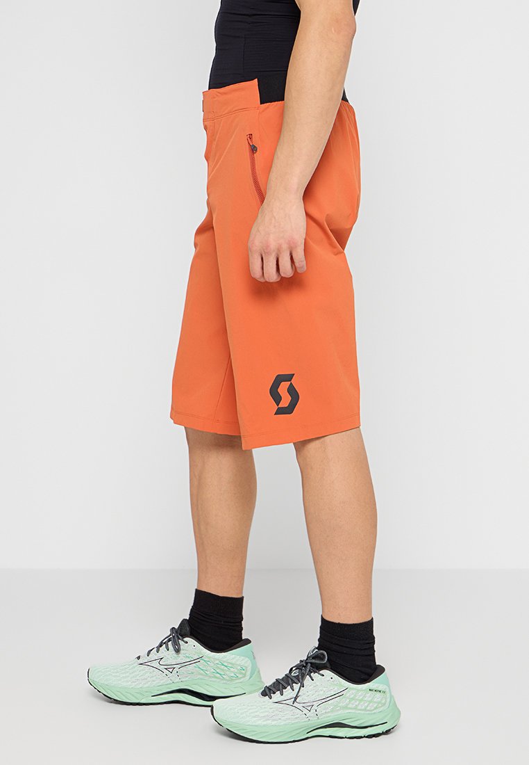 TRAIL VERTIC REGULAR FIT Media 2
