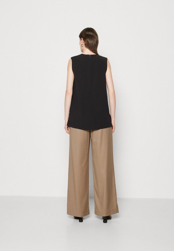 Calvin Klein STRUCTURE SLEEVELESS