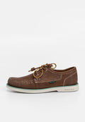 Braune Wildleder-Schnürschuhe für den Alltag mit weißen Nähten, hellgrünen Akzenten und weißer Sohle, mit der Marke "PS Paul Smith" an der Seite und der Ferse.