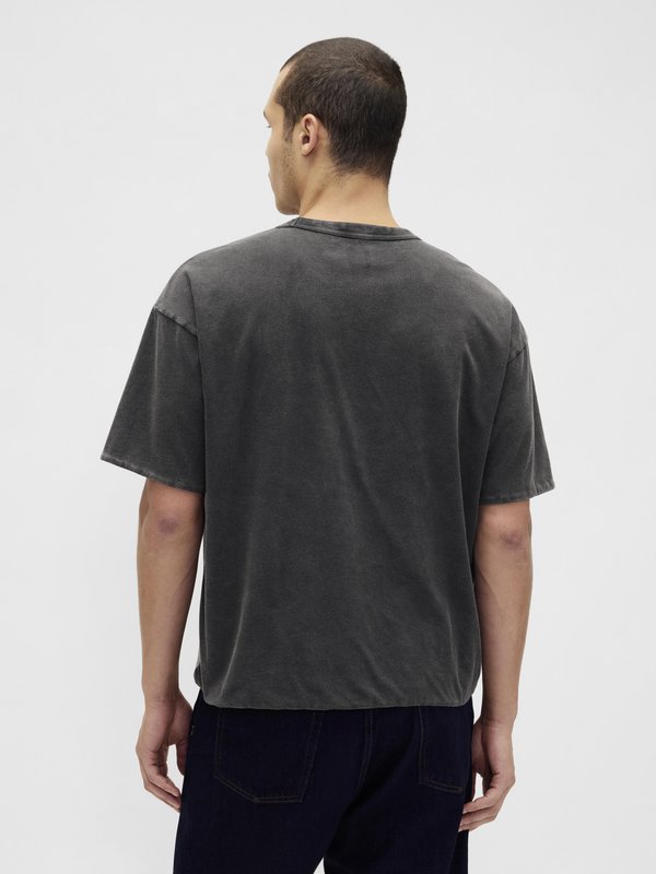 GAP STRANGER THINGS REVERSIBLE GRAPHIC T-SHIRT