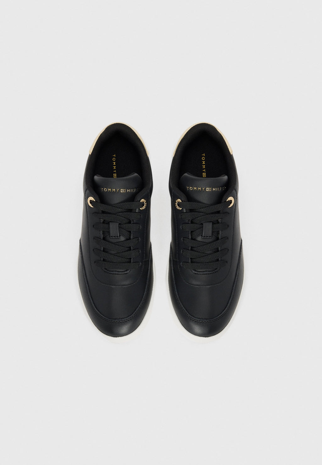 ESSENTIAL CHIC COURT Media 4