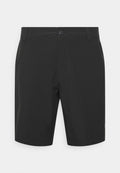 Schwarze Shorts aus leichtem Stoff mit Knopfverschluss, flachem Vorderteil und diskreten Seitentaschen. Einfaches, glattes Gewebe.