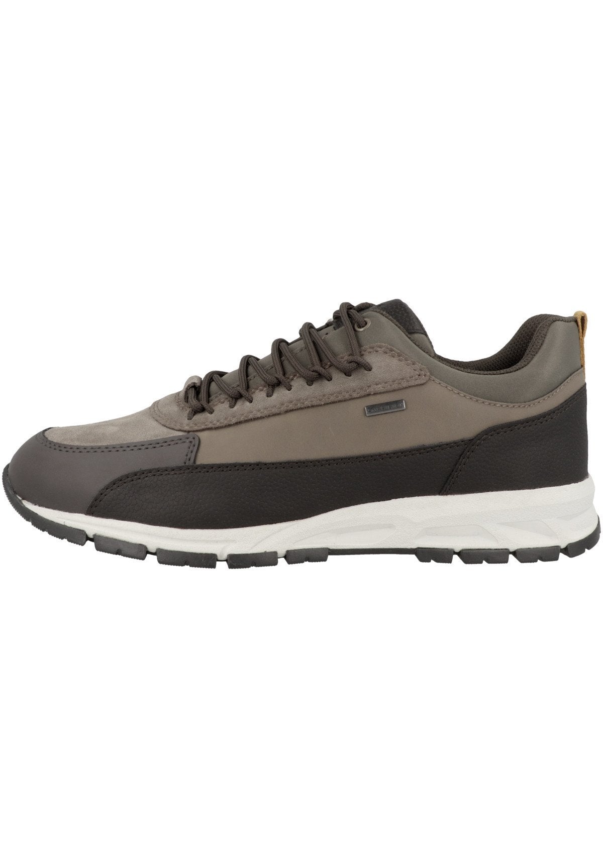 Herren-Sneaker aus einer Mischung von braunem Wildleder und Leder, mit einer weißen Zwischensohle, schwarzem Gummiauslauf und braunen Schnürsenkeln.