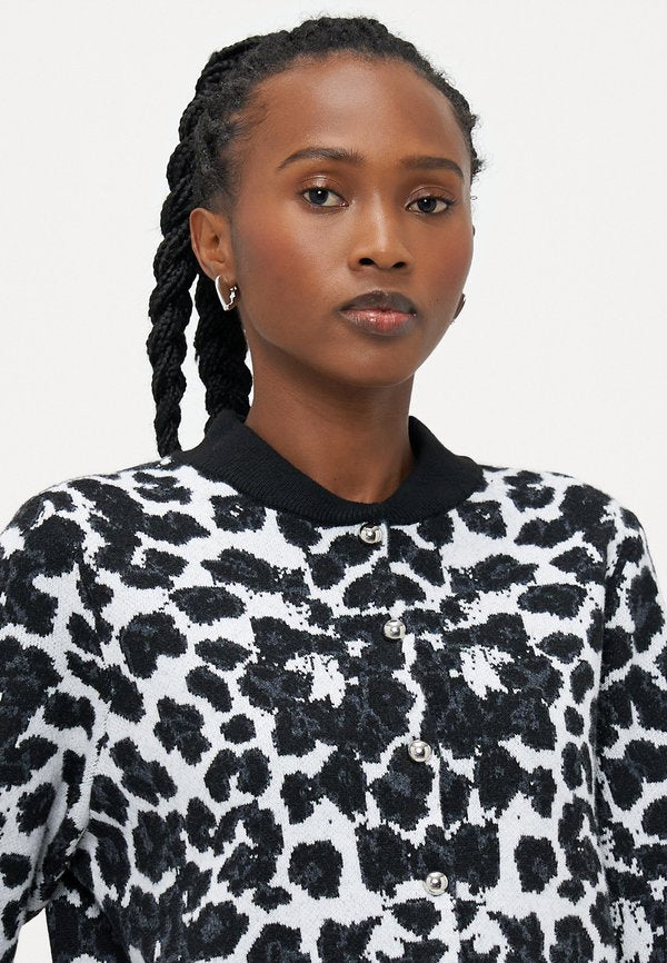 Vero Moda Petite VMAPPLE LEO O NECK