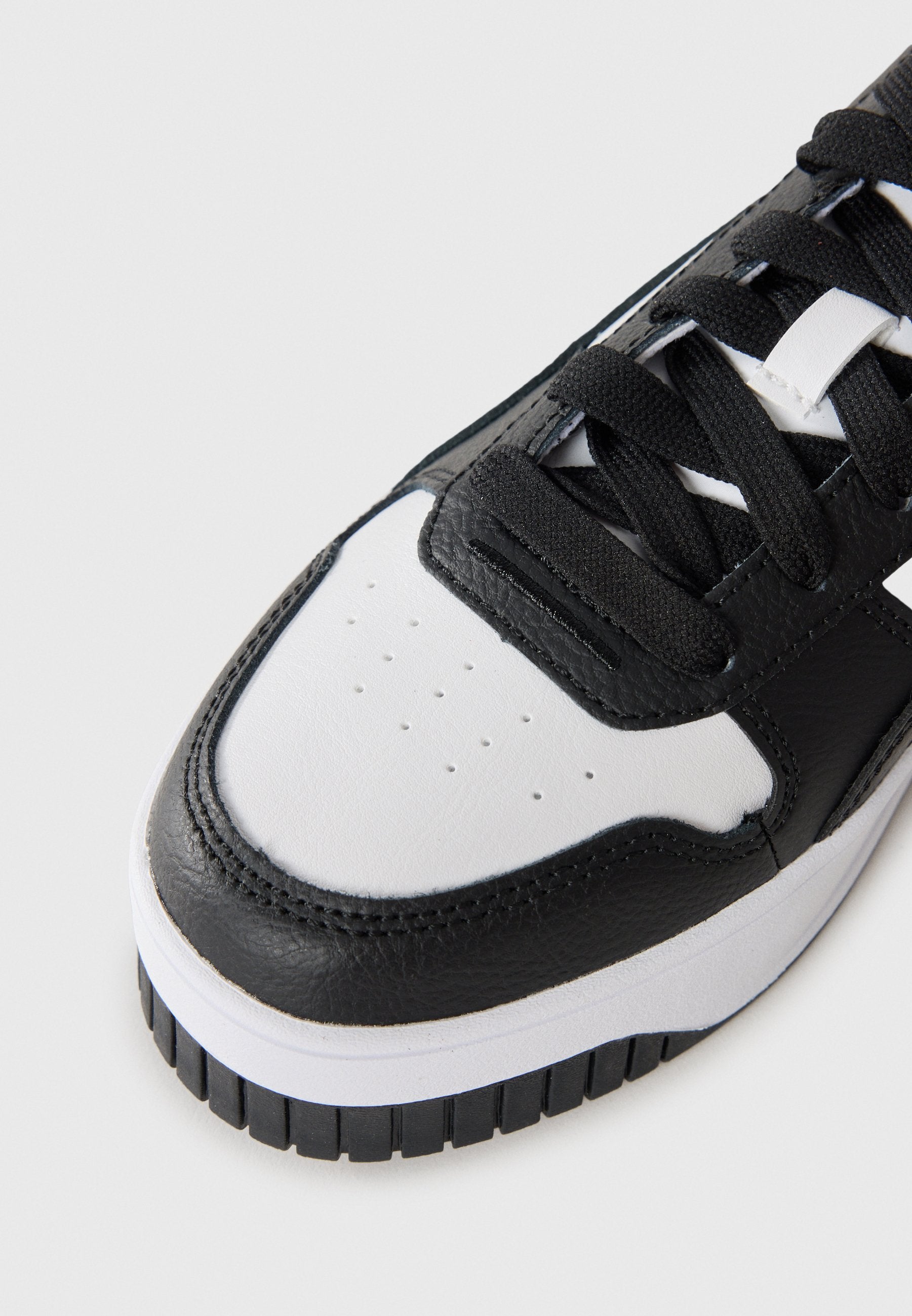 Puma CARINA STREET