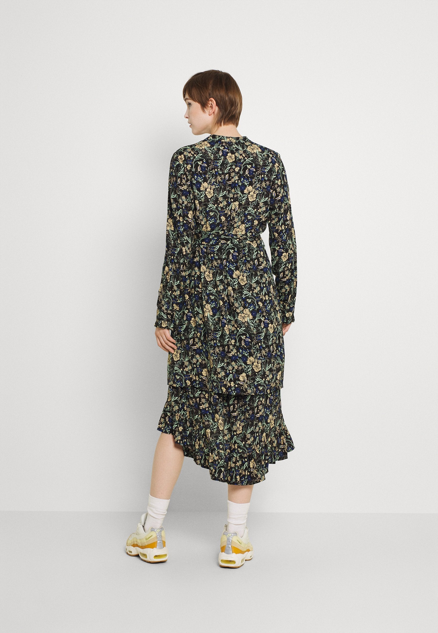 Pieces PCFLOELLE SHIRT DRESS SET