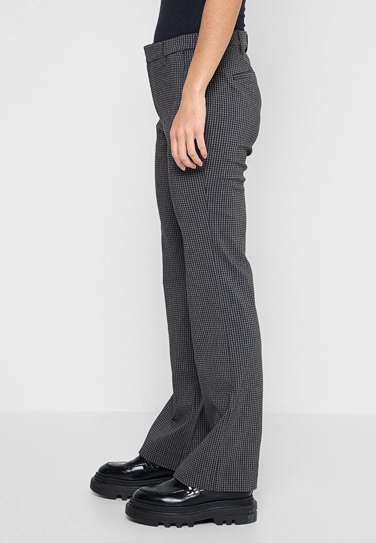 GAP SLIM FIT