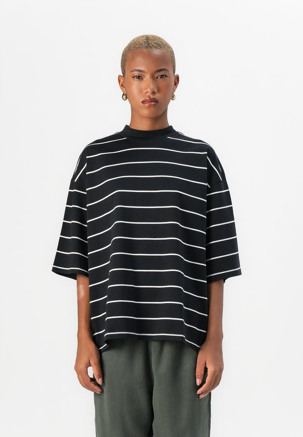 Vero Moda VMMOLLY - Long sleeved top - black/snow white