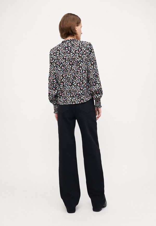 Vero Moda Tall VMPAGE V NECK