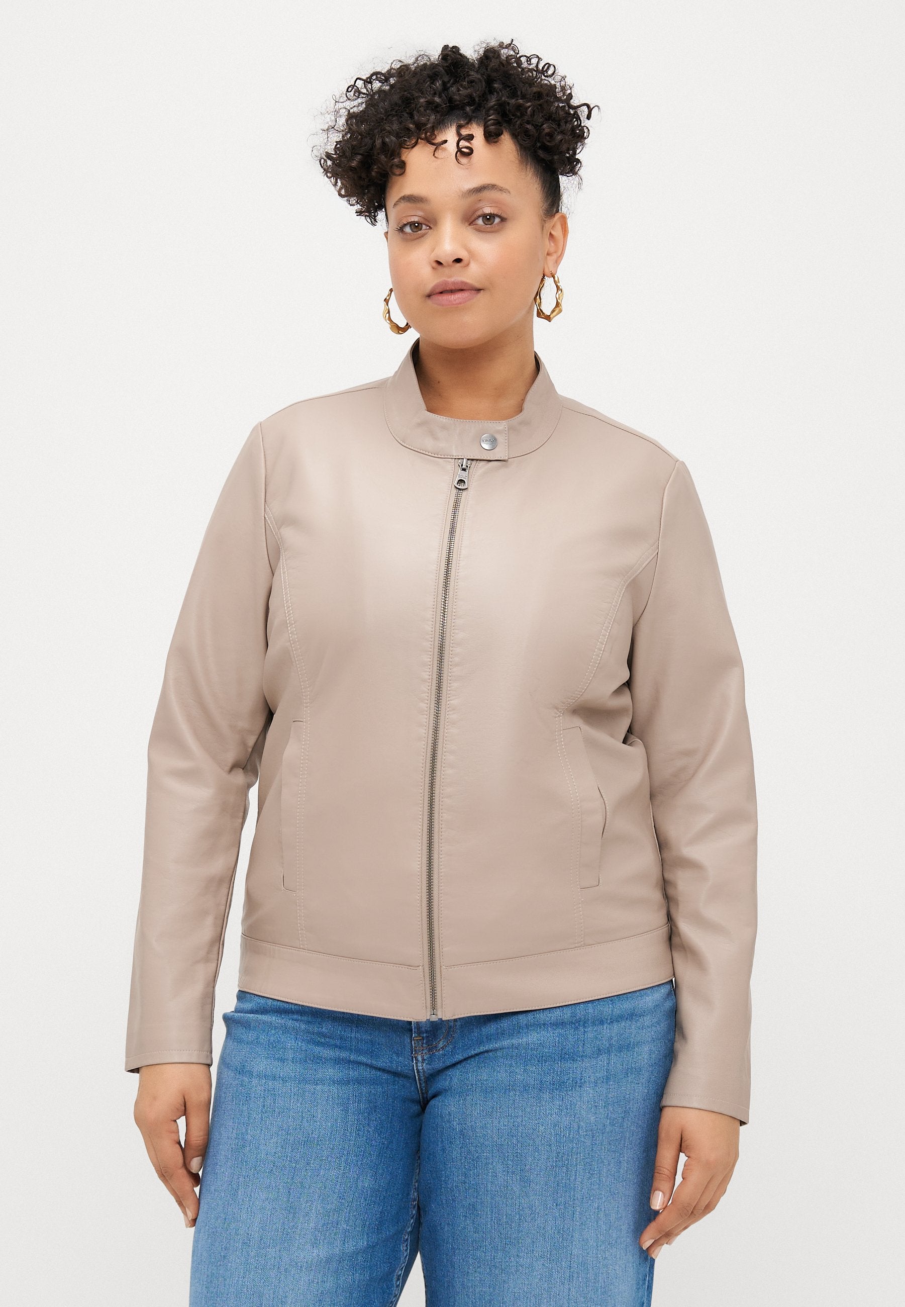 CARROBBER JACKET Media 3