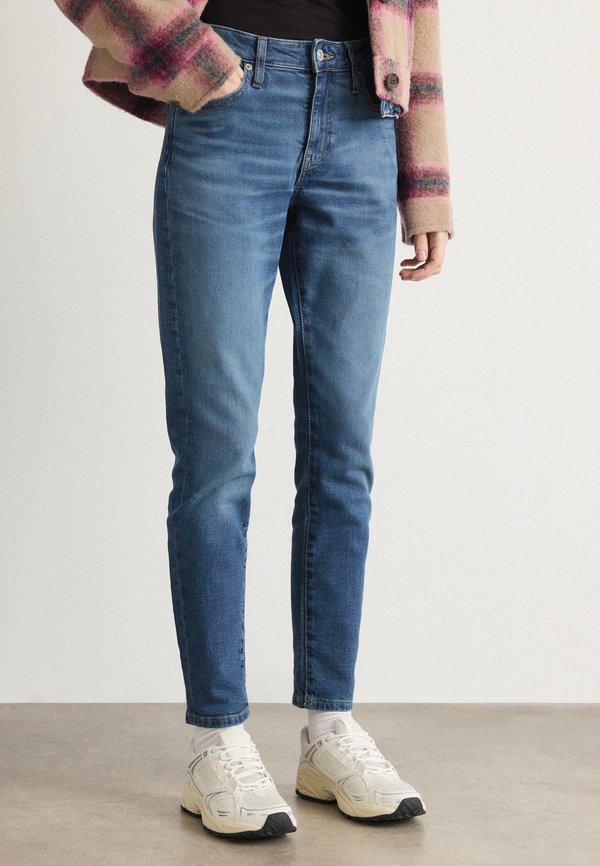 Tommy Jeans LUCY