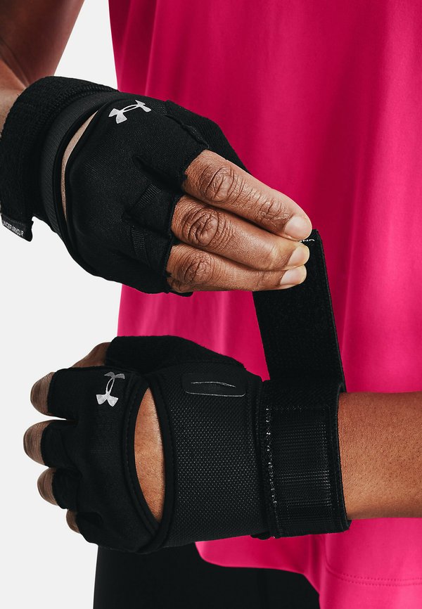 Under Armour UA WEIGHTLIFTING - Fingerless gloves - black