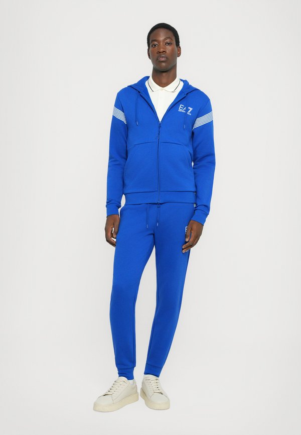 EA7 Emporio Armani TRAIN LINES PANTS