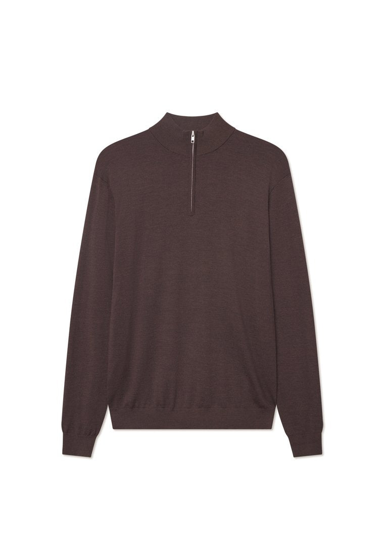 Brauner, langärmeliger Pullover mit einem Viertel-Reißverschluss-Kragen, gerippten Bündchen und Saum. Hergestellt aus einem glatten, leichten Material. Schlichtes Design.