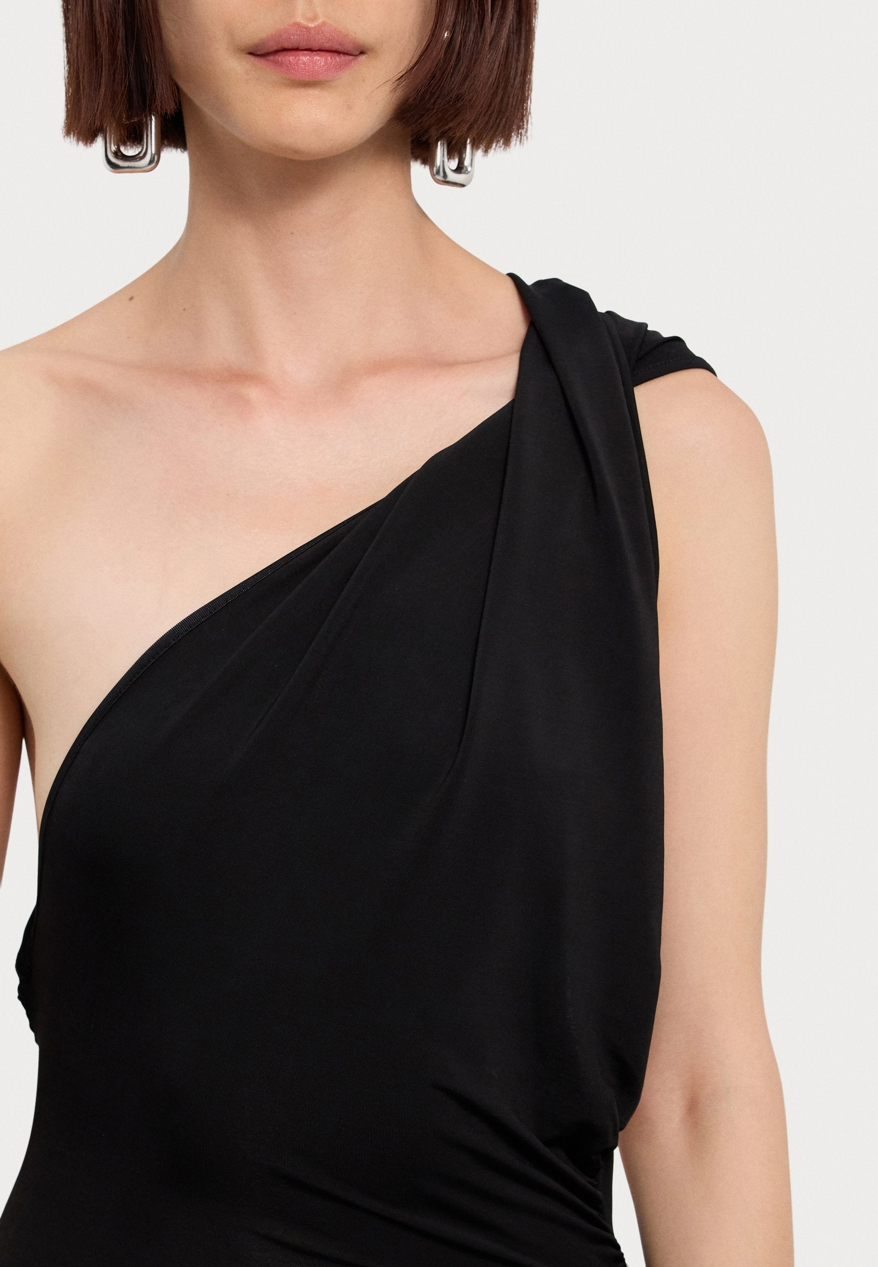 Materiel NECK TWIST BODY