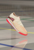 Puma FUTURE 9 PRO CAGE - Indoor football boots - sugared almond/white/ultra red/black