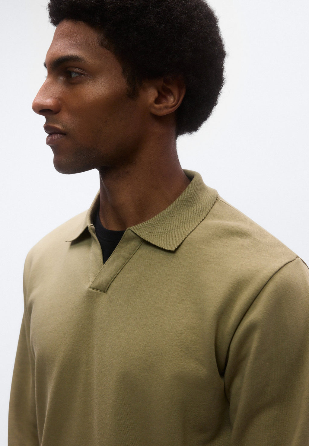 V NECK  Media 8