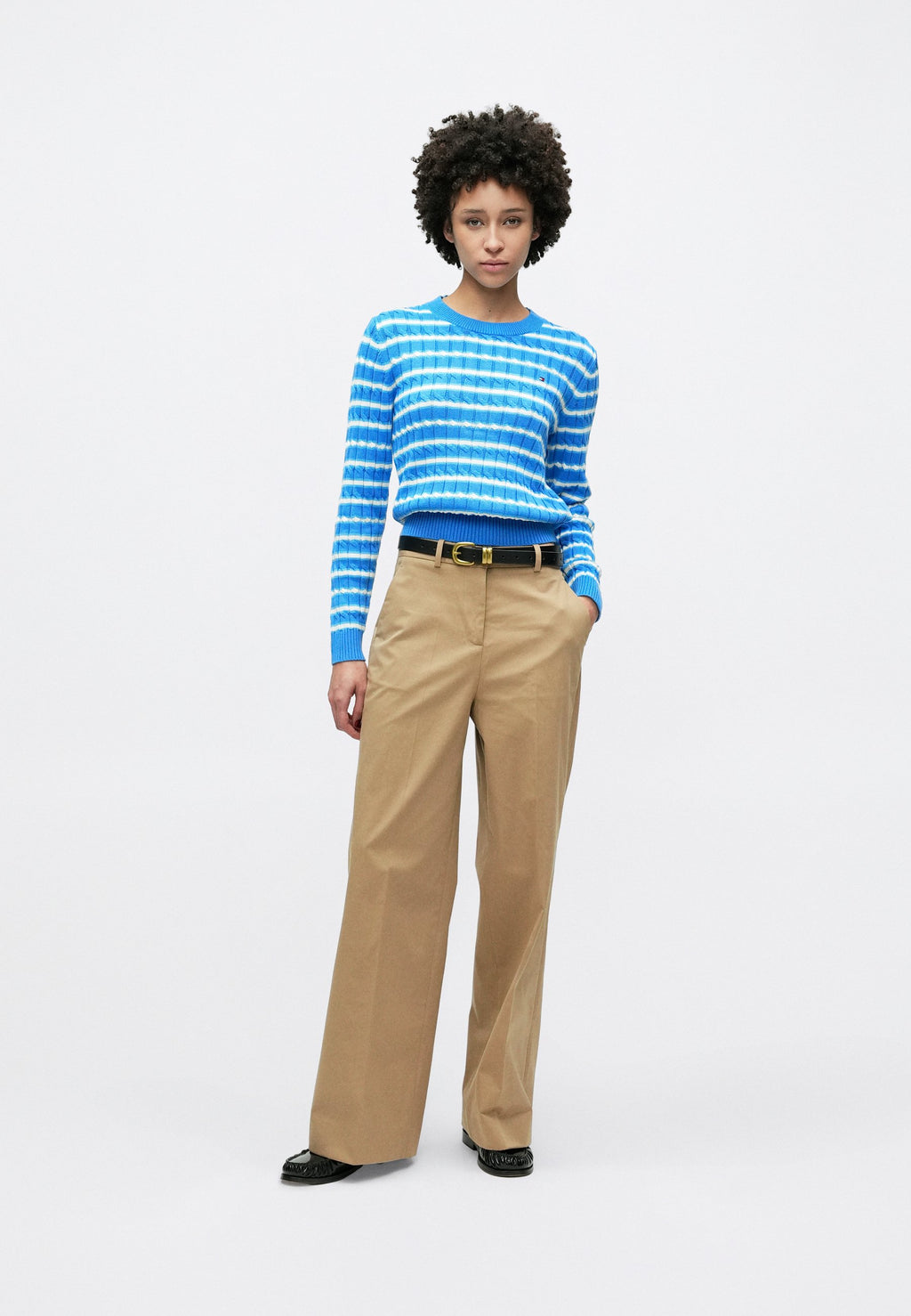 CABLE KNIT CREW NECK JUMPER Media 2